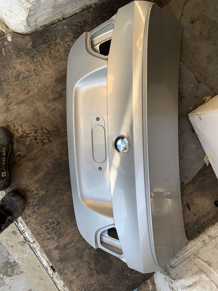 Haion portbagaj bmw seria 3 e90 2005-2011 disponibile mai multe culori