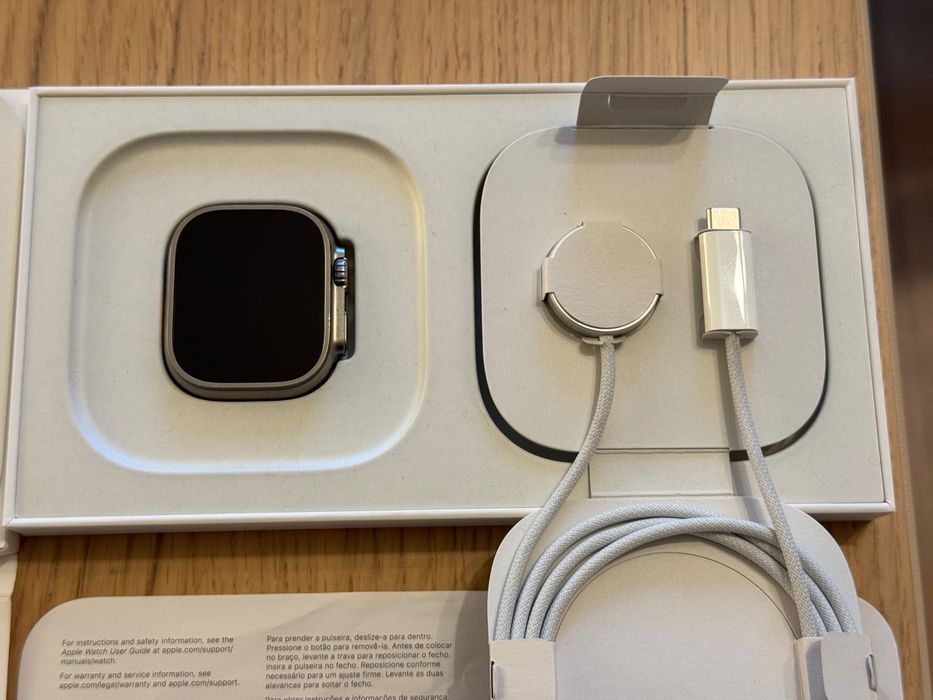 Apple Watch Ultra 49mm + оригинална Titanium Milanese Loop + 10 каишки