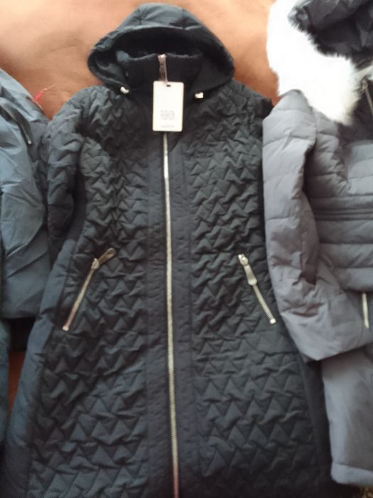 Продам женские куртки