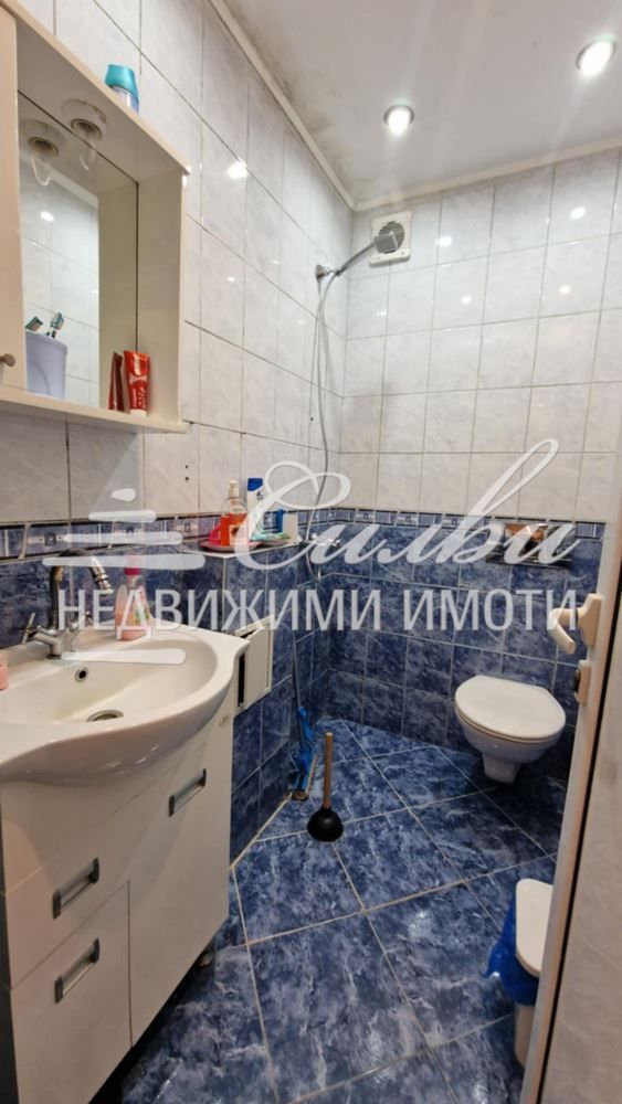 Продава се Двустаен апартамент в Шумен, Център - 51 кв.м за 2400 €/кв.м - Снимка #9