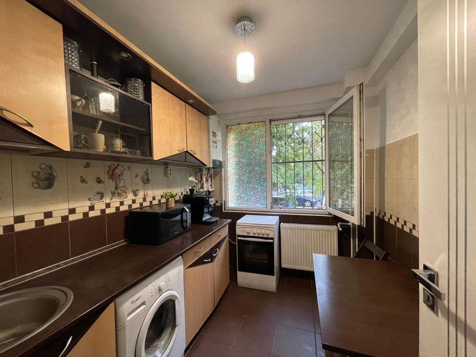 Proprietar , Vând apartament 2 camere peste stradă de Metrou Dristor i