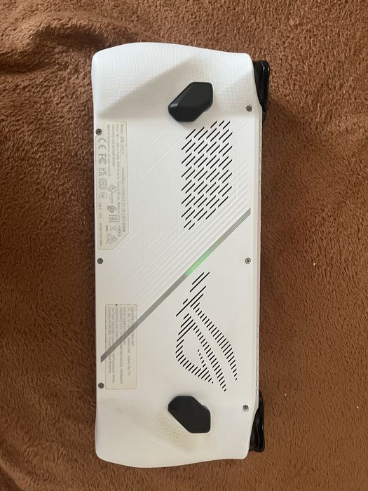 Consola Asus Rog Ally Z1 Extreme