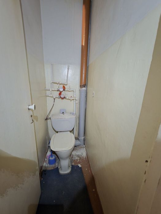 2 xonali arzon kvartira sotiladi. Zakanal.