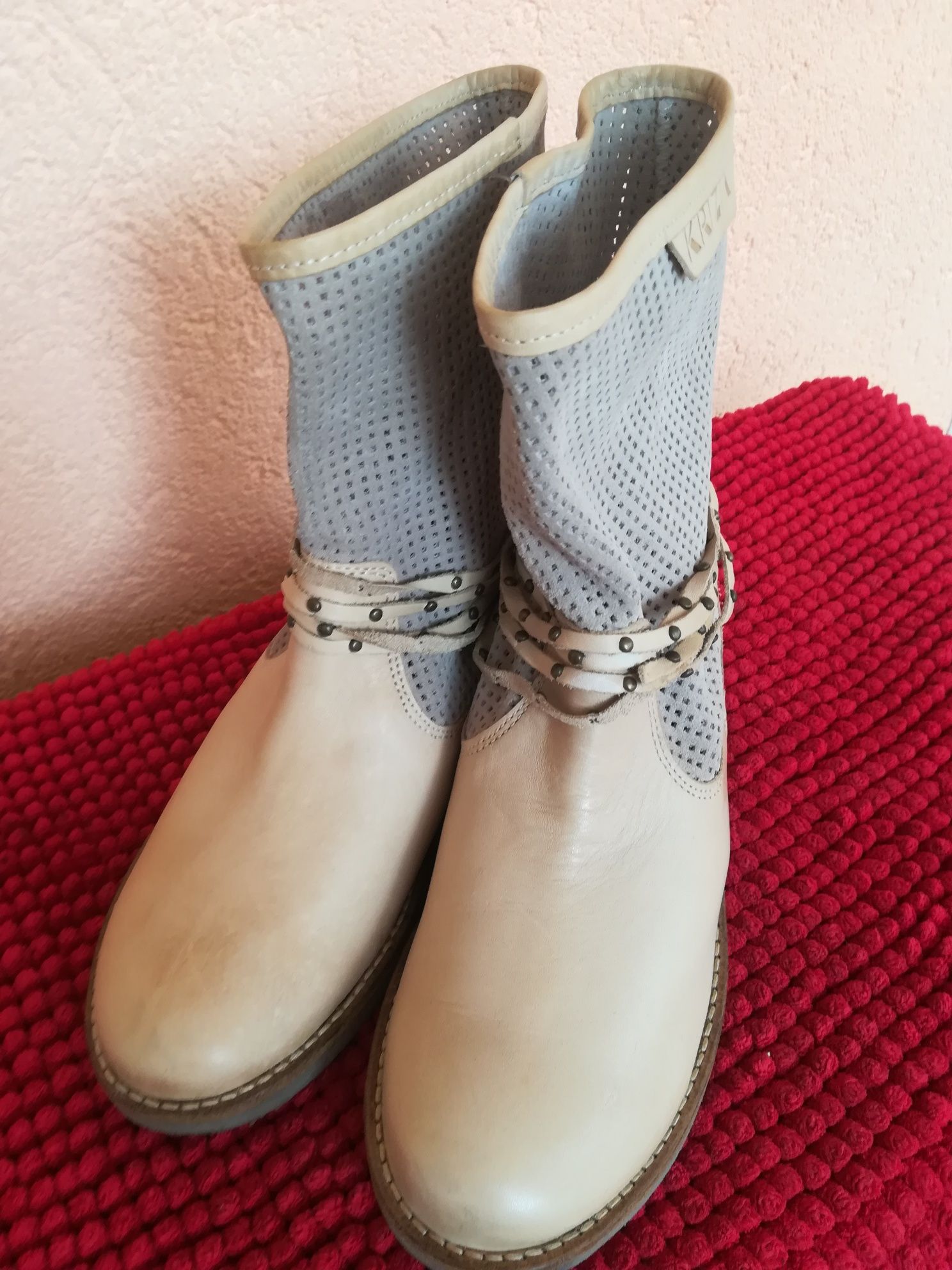 Botine piele nr 36 Krizia damă