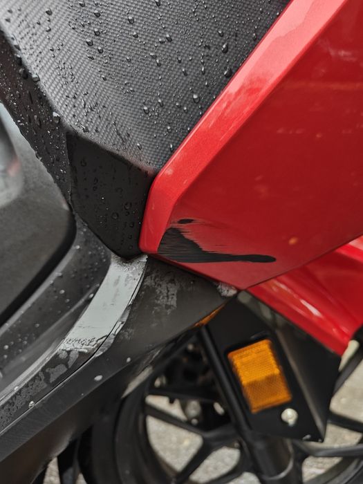 Honda Forza 350 • 2023 • 9841 km • Matte Carnelian Red • Garantie '26