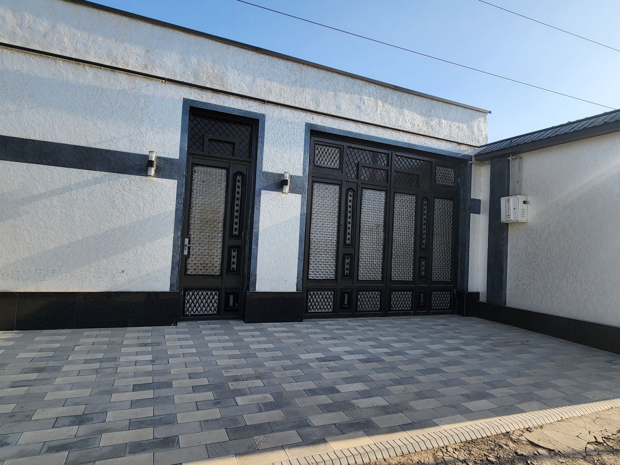 Продаётся участок. 3сот 5комнат. От поста уч-кахрамон 4 км.