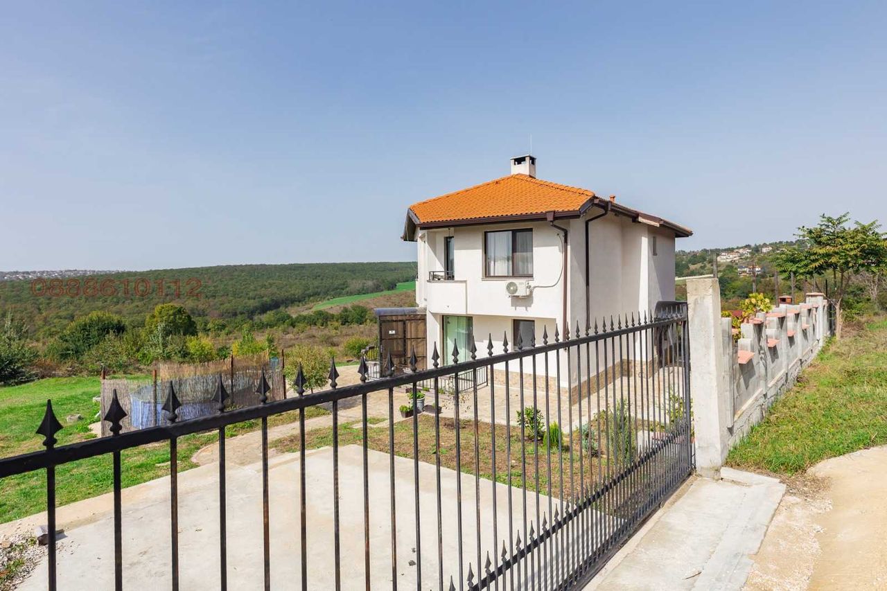 Продава се Къща в с. Приселци, Област Варна - 156 кв.м за 1763 €/кв.м - Снимка #13