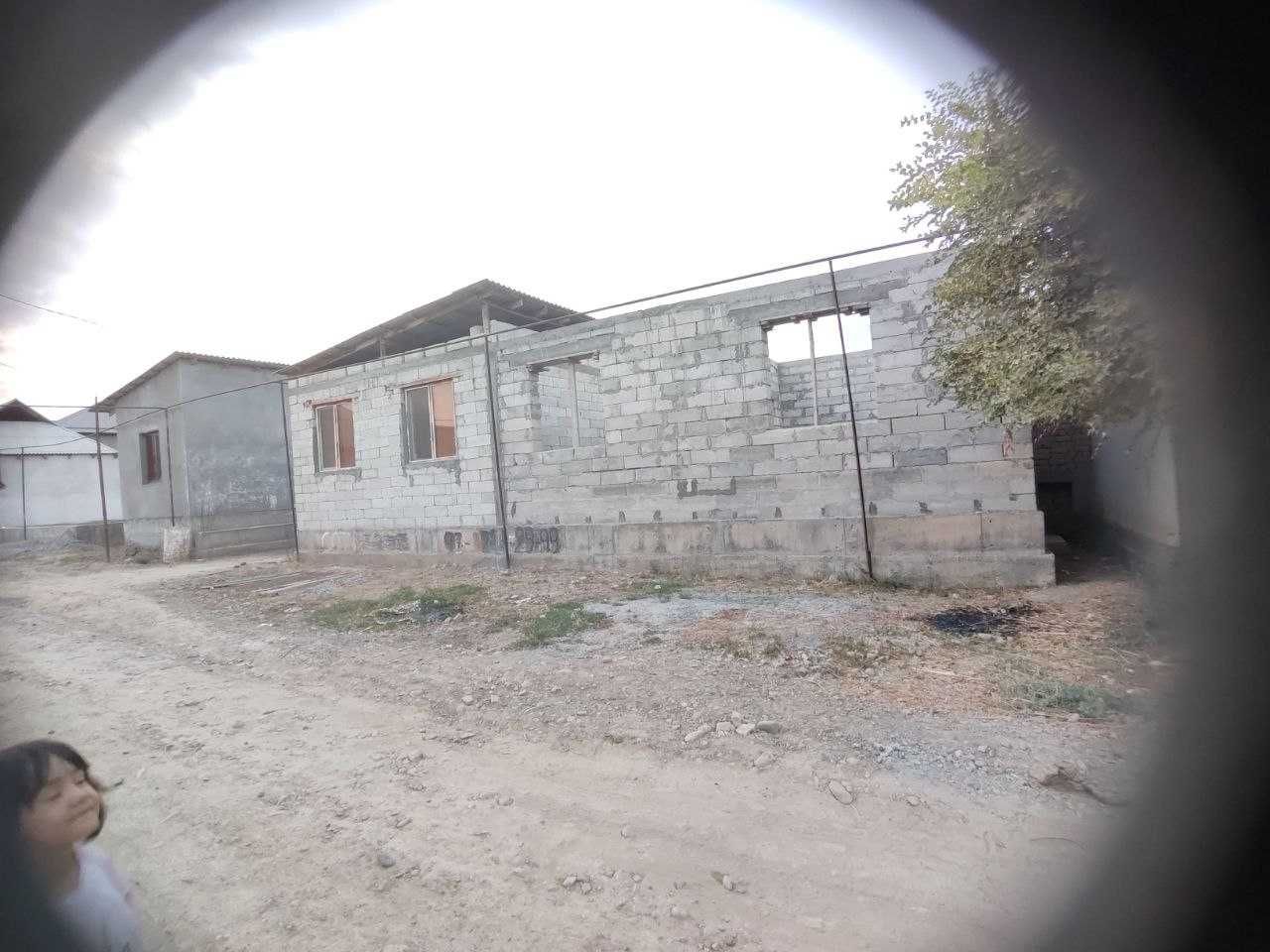 Xovli uy sotiladi