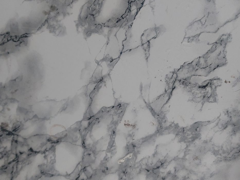 Vând birou pt unghi