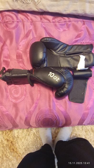 Mănuși de box in stare foarte buna