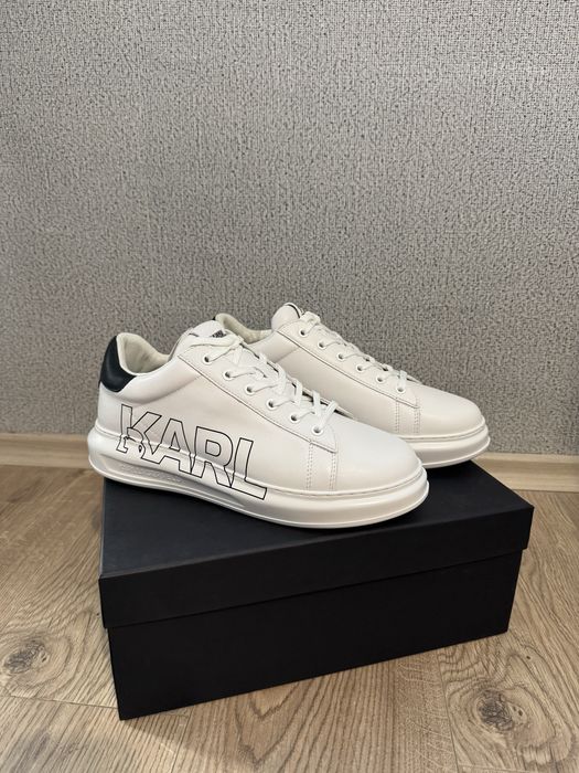 Чисто нови Karl Lagerfeld