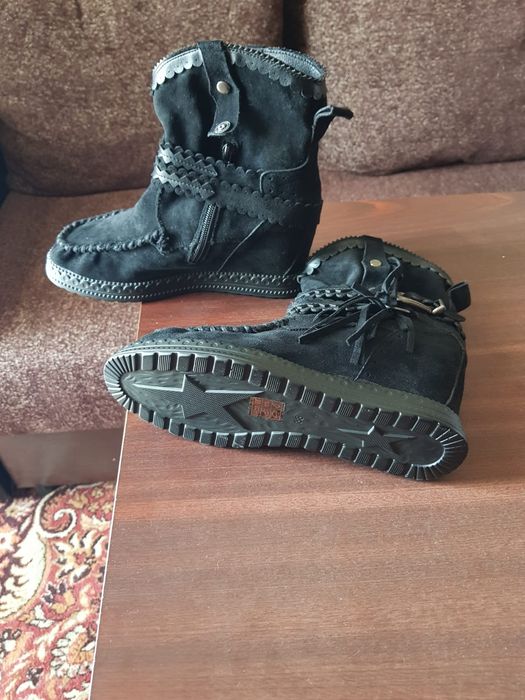 Vand o pereche de mocasini