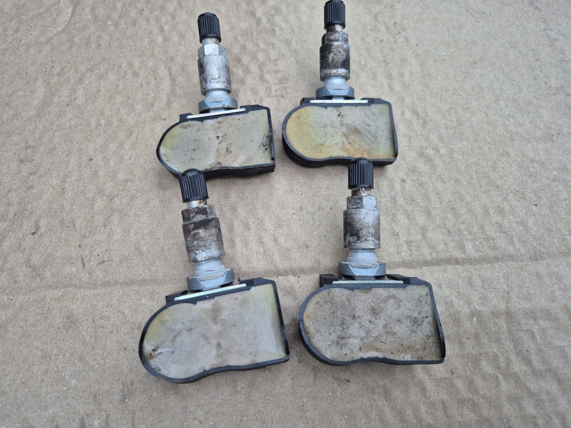 4бр. TPMS Опел сензори датчици налягане вентили Opel insignia Astra