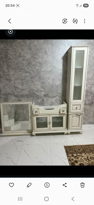 Мойка шкафы,айна,раковинасымен сатылады.Жагдайы жаксы. Ашык тусти