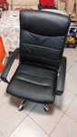 Scaun directorial negru