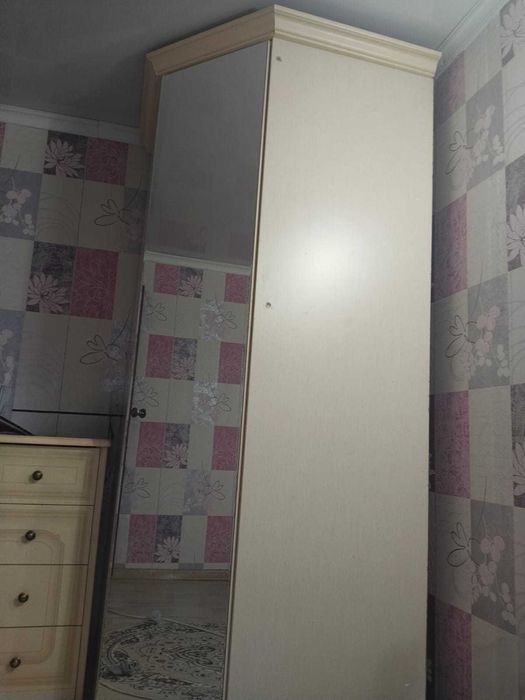 Продам спальный гарнитур