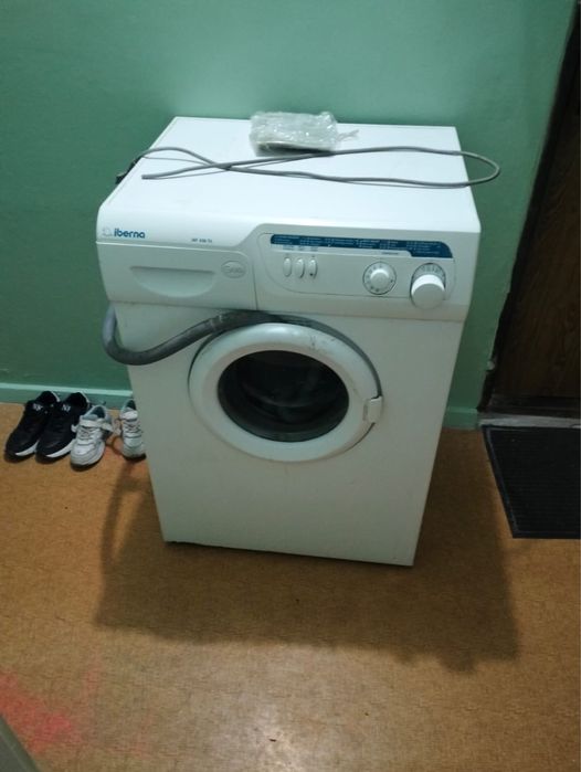 Отдам стиральную машинку