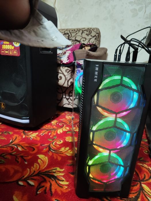 Intel core I5-6400+RX580 Sapphire Nitro Plus+16BG Ram(2666MHZ)+Igravoy