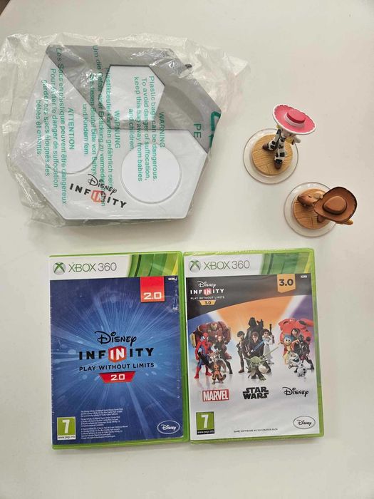 XBOX 360 Disney Infinity комплект 2 игри фигурки портал