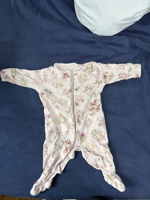 Hainute fetita 0-3 luni