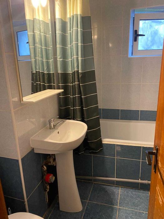 Apartament de inchiriat 3 camere, ultracentral Bacau