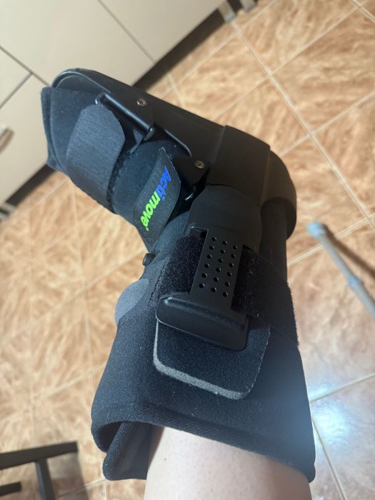 Orteza glezna picior, Walker, model scurt,cu perna de aer (Drept/stang