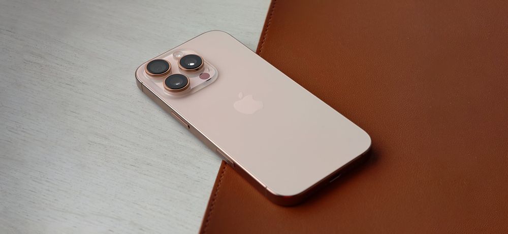 Продам iPhone 16