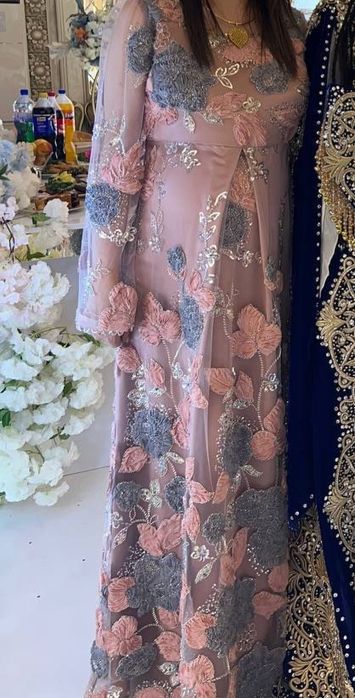 Веречная платья подхотит на размер 50 и беременным