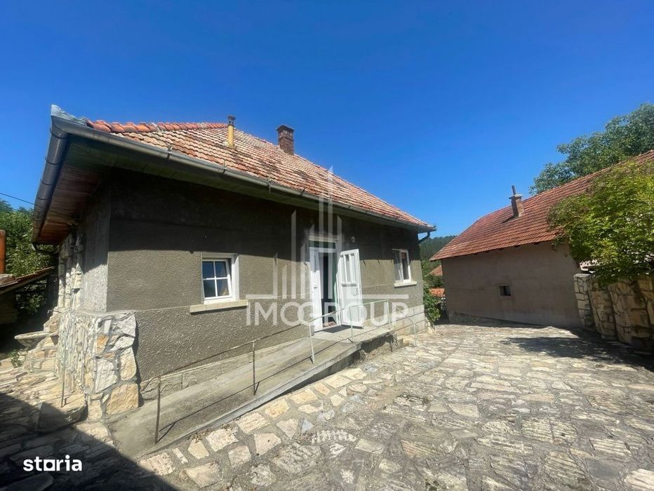 De vanzare casa in comuna Garbau Comision 0%