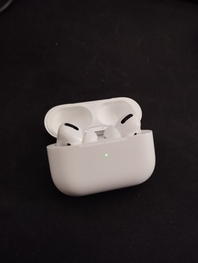 Продается оригинальные airpods Pro