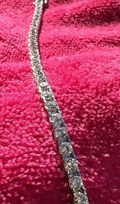 Bratara aur 18 k cu 7.01 ct diamante