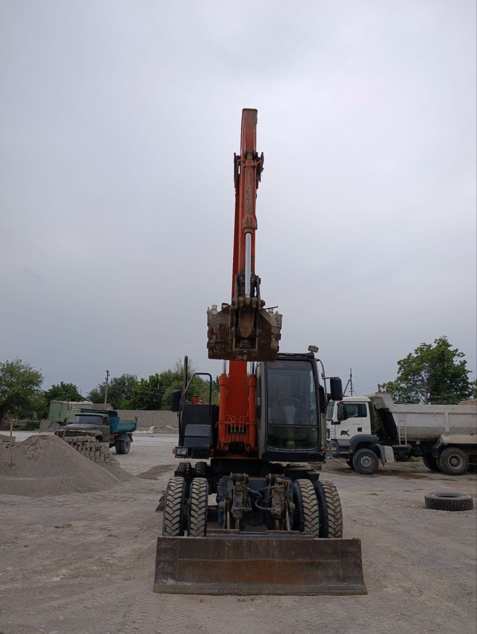 экскаватори HITACHI ZAXIS 130W сотилади | Нархи: 45 000$
