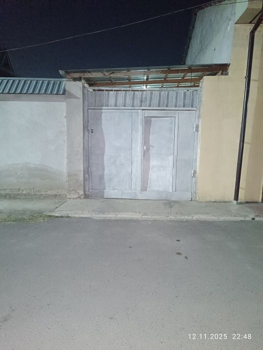 Дарвоза сотилади