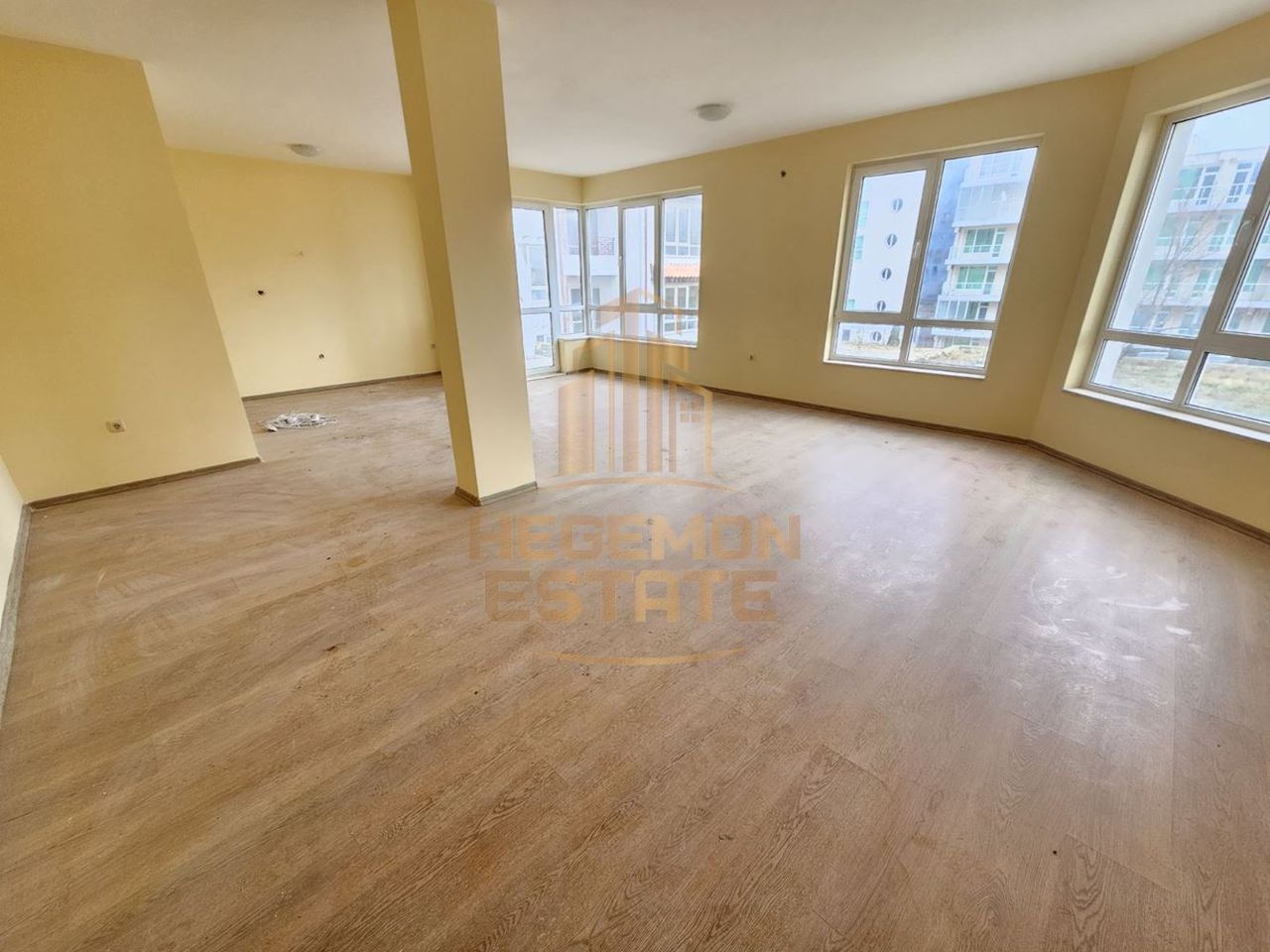 Продава се Тристаен апартамент в Бяла - 128 кв.м за 587 €/кв.м - Снимка #5