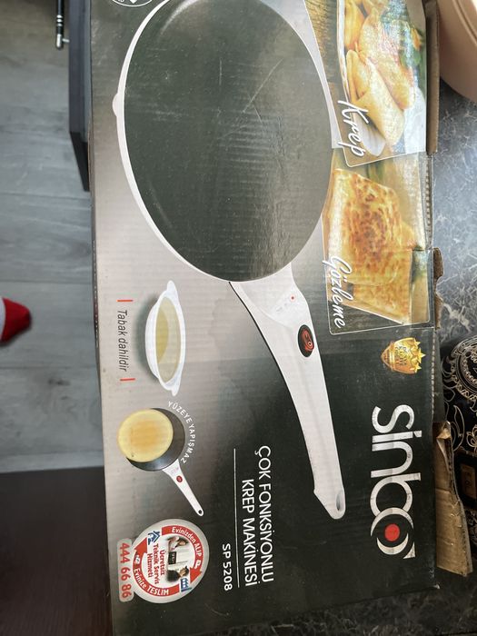 Продам блинницу состояние новая.