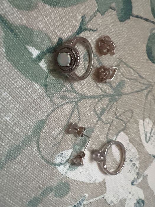 Два комплекта сребърни бижута