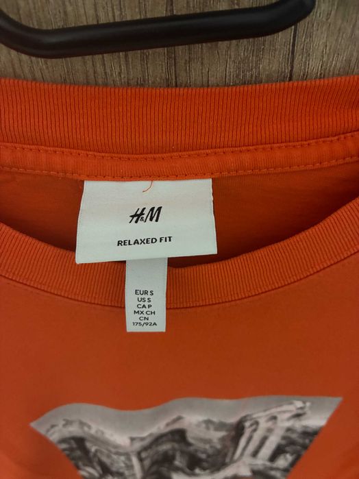 Tricou Portocaliu Barbati H&M imprimeu " Athena " , Marimea S -EUR38-