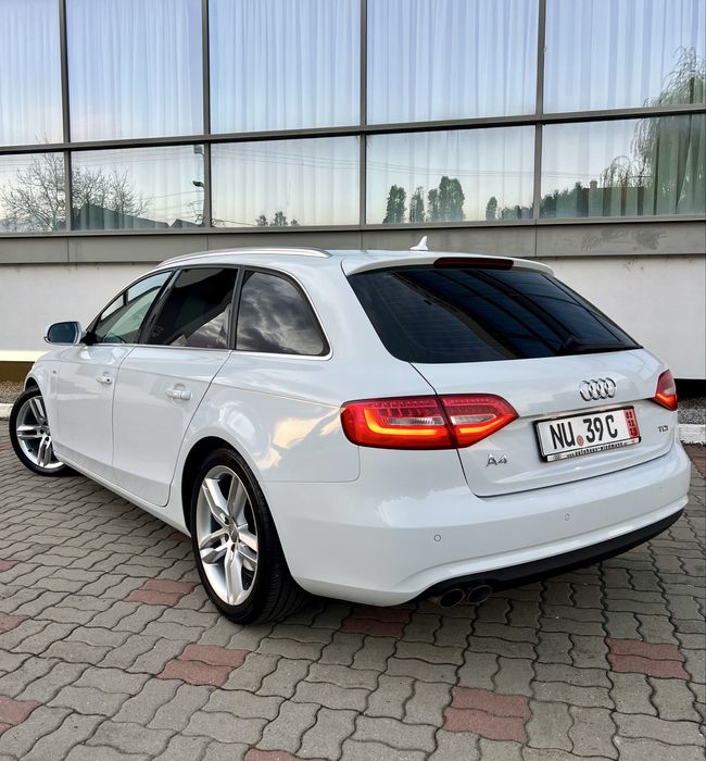 Audi A4 FaceLift ~ S Line ~ Navigatie ~ Parktronic ~ BiXenon ~ Jante