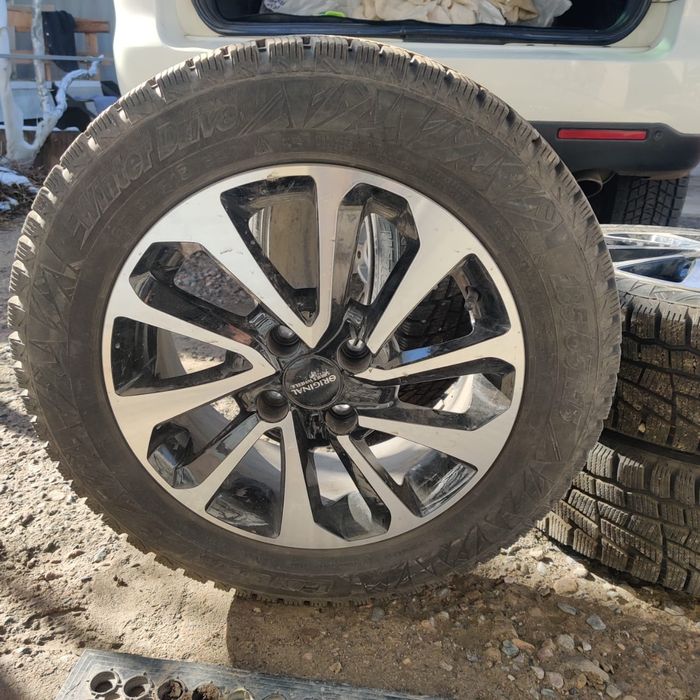 Зимние шины новые