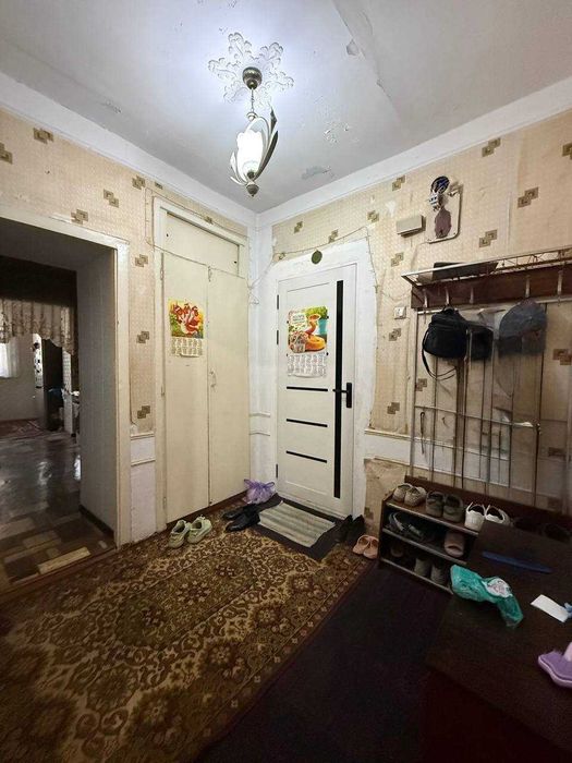 Срочно продаётся 2х комнатная квартира