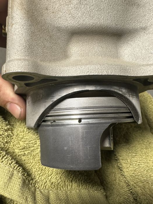Cilindu si piston Yamaha yz250f model 2009
