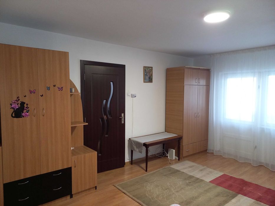 Proprietar - Inchiriez Garsoniera