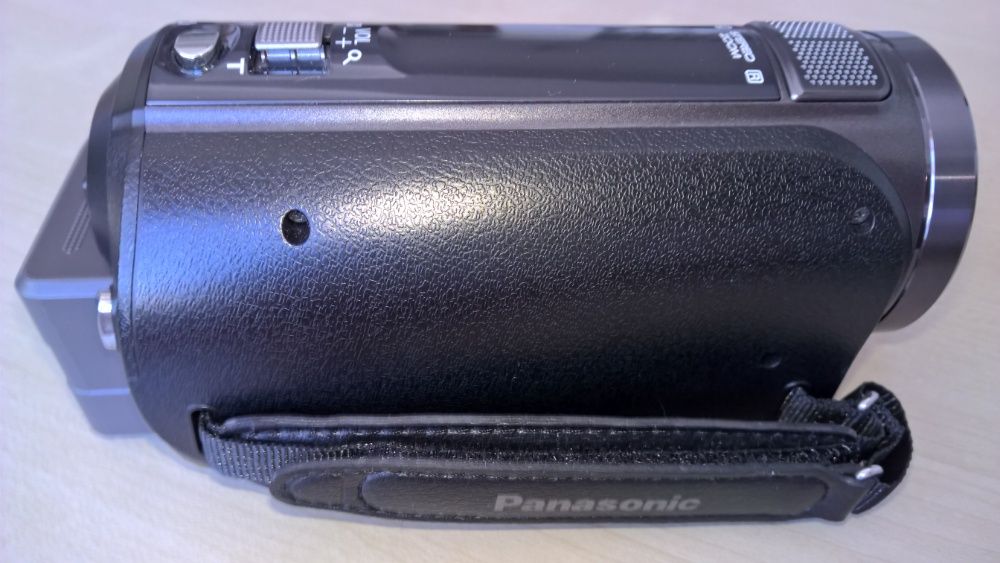 Vand camera video Panasonic HDC-SD600 – Full HD – NOUA