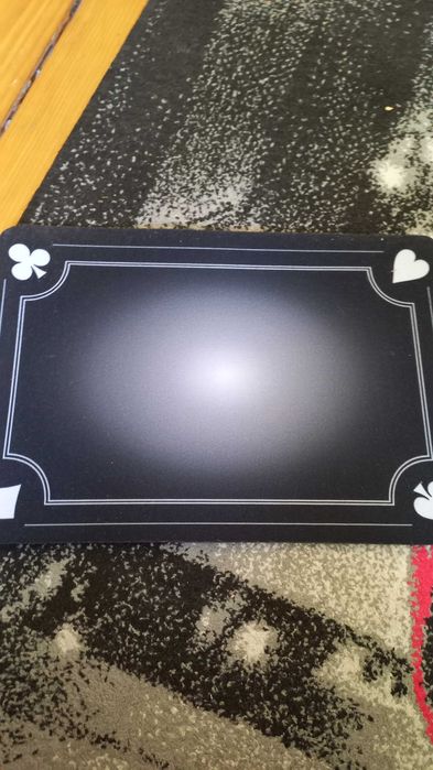 Carti de joc premium si non-premium