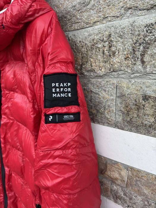 Дамско яке Peak Performance