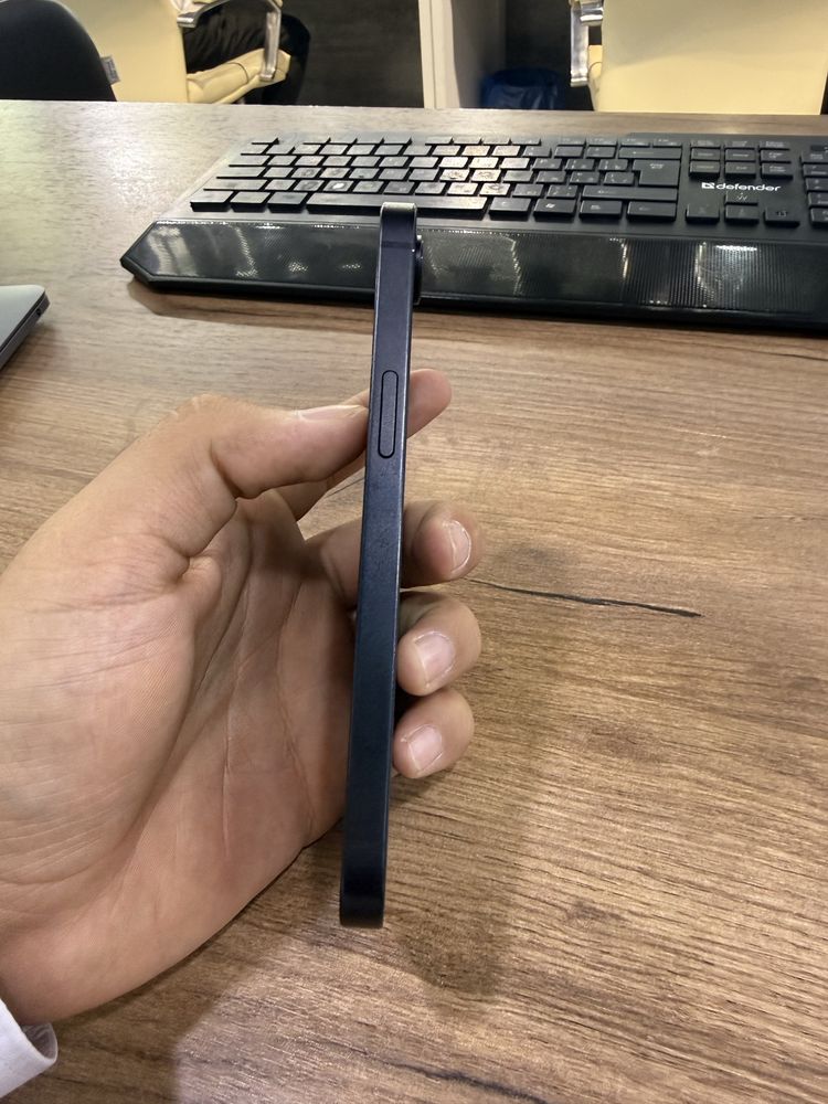 Iphone 16e 128Gb