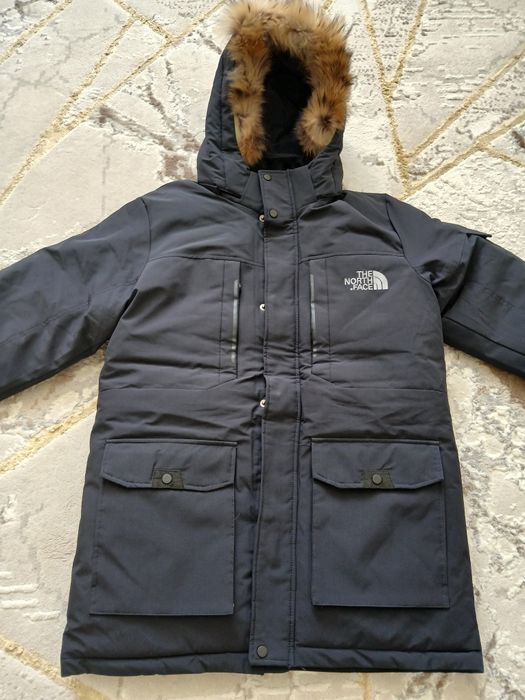 Продам зимнюю куртку-пуховик.