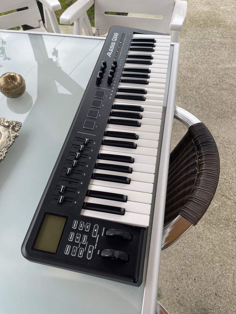 Controller Midi /synth Alesis QX49