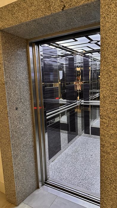 Uy Sotiladi 1 xona 2 xona qilingan Sergili 8 Hokimiyatni oldida