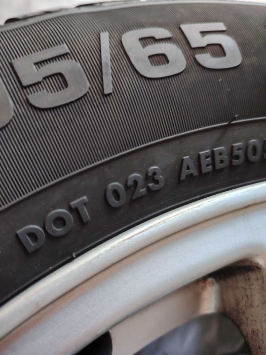 Продавам гуми с джанти в перфектно състояние